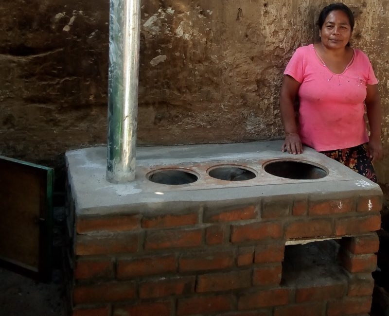 Figure 7-After improved oven installation for beneficiary Mery Pinglo-Tecapa- November 2018